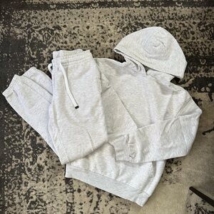 TALENTLESS WOMEN'S PREMIUM HOODIE AND SWEATPANTS - Ash Heather Grey / XS